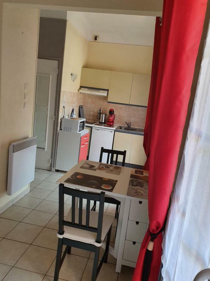 Studio Avec Grand Balcon- Residence De Caractere Bandol Bagian luar foto